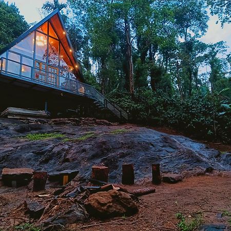 Whiskeywoods Villa Madikeri Luaran gambar